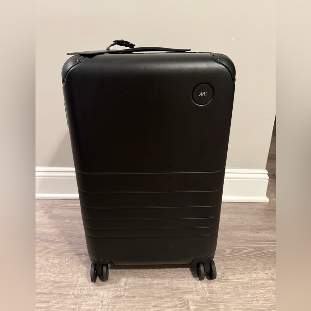 Monos Carry On Hybrid Plus